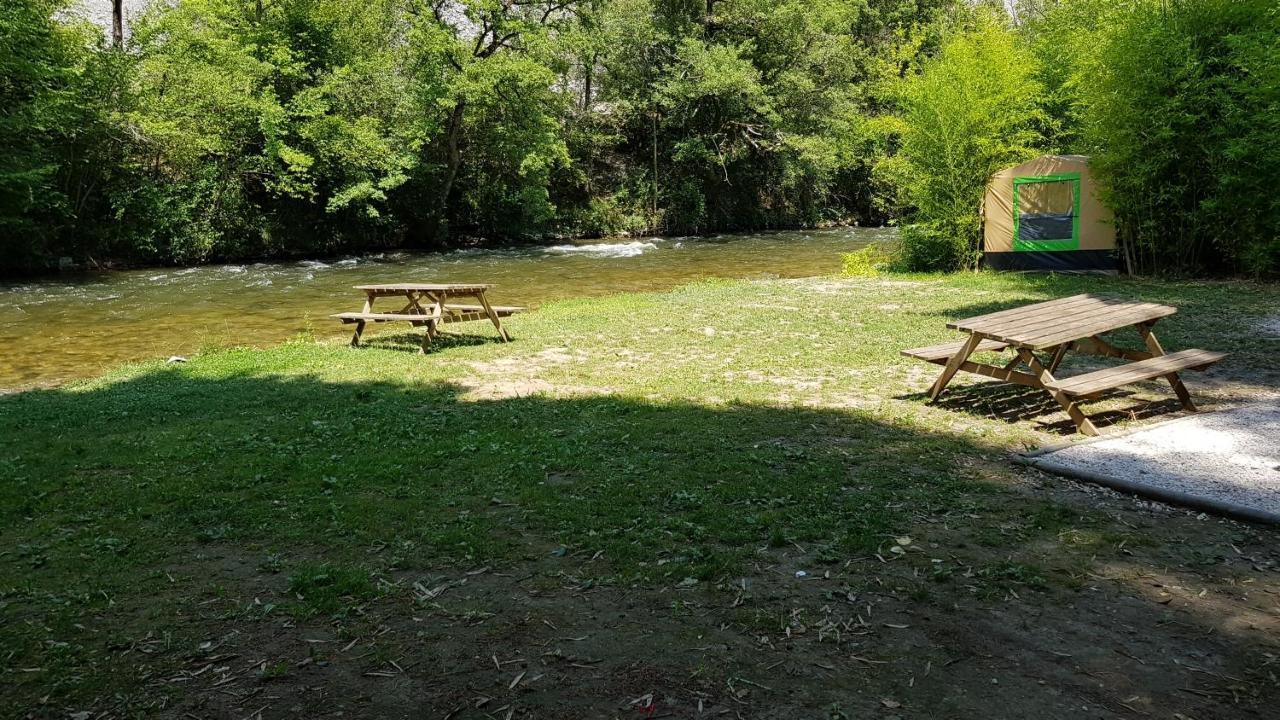Отель Le Moulin Du Pont D'Alies Axat Экстерьер фото